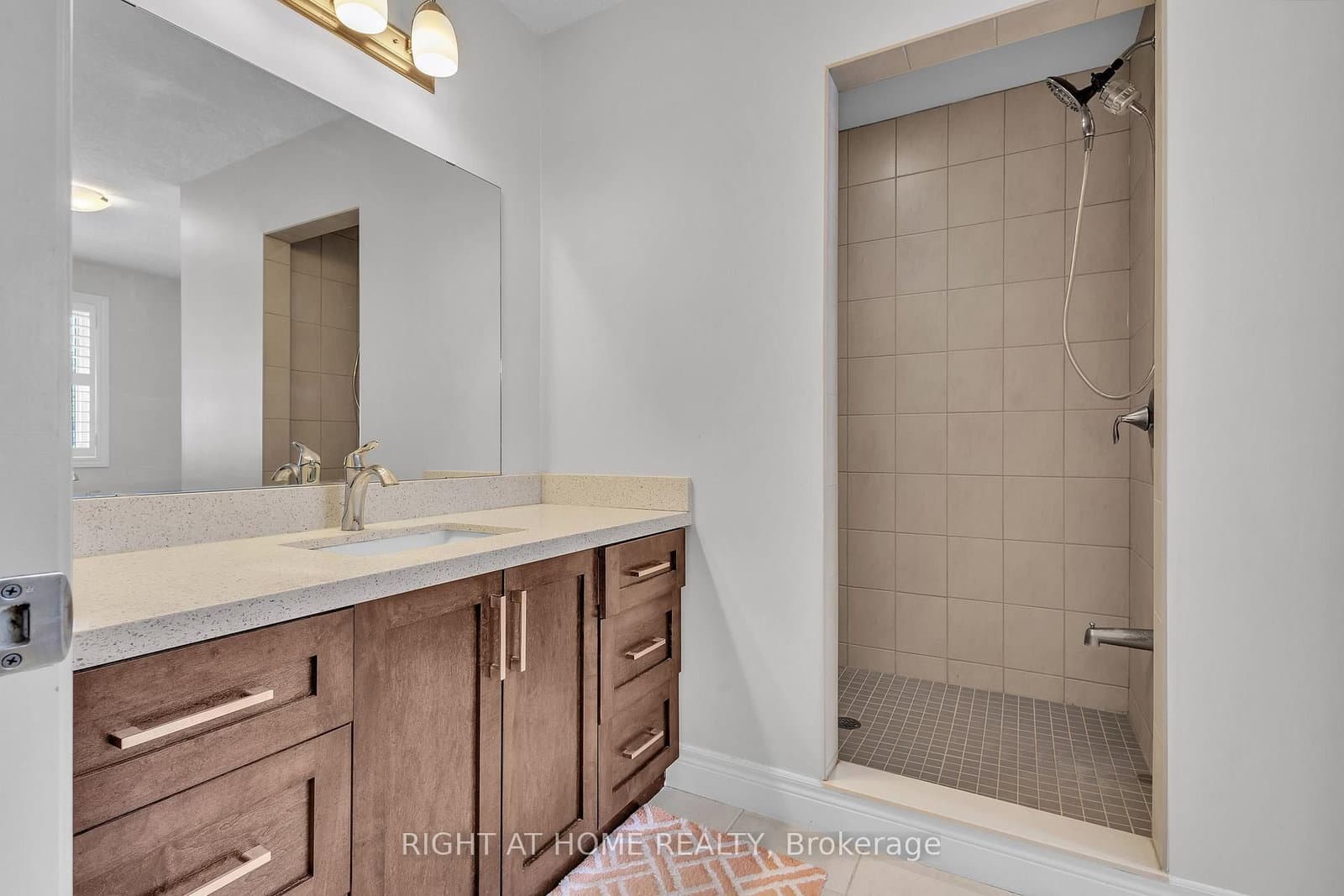 321 Carriage Way thumbnail 23