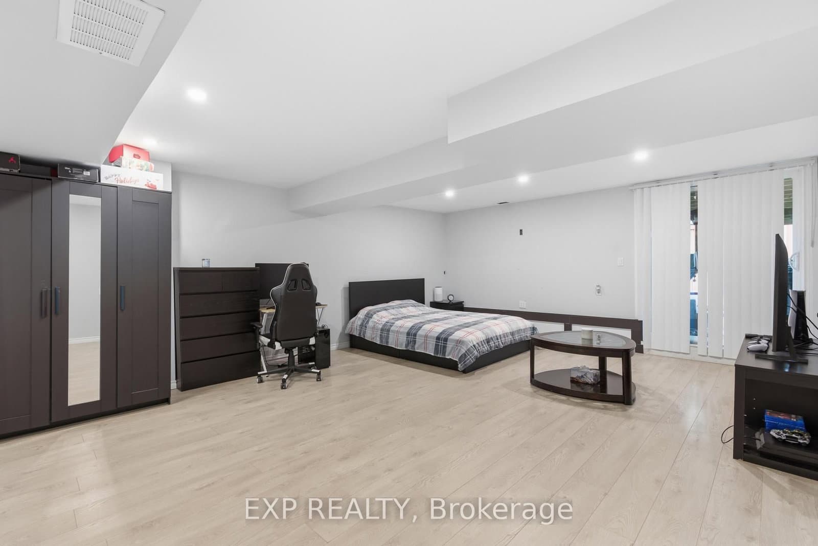 35 Thames Way thumbnail 31