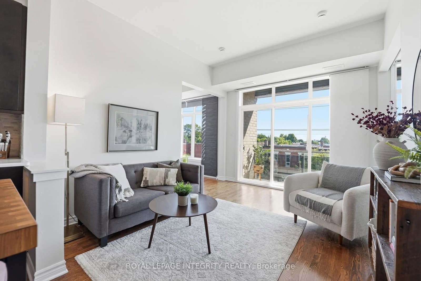 682 Churchill Avenue N, Unit 310 thumbnail 14