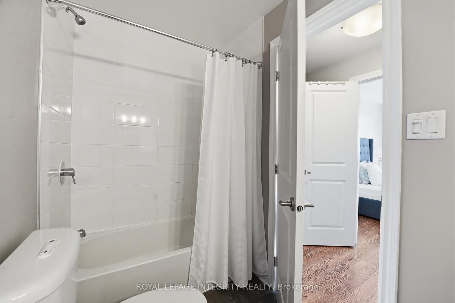 682 Churchill Avenue N, Unit 310 thumbnail 24