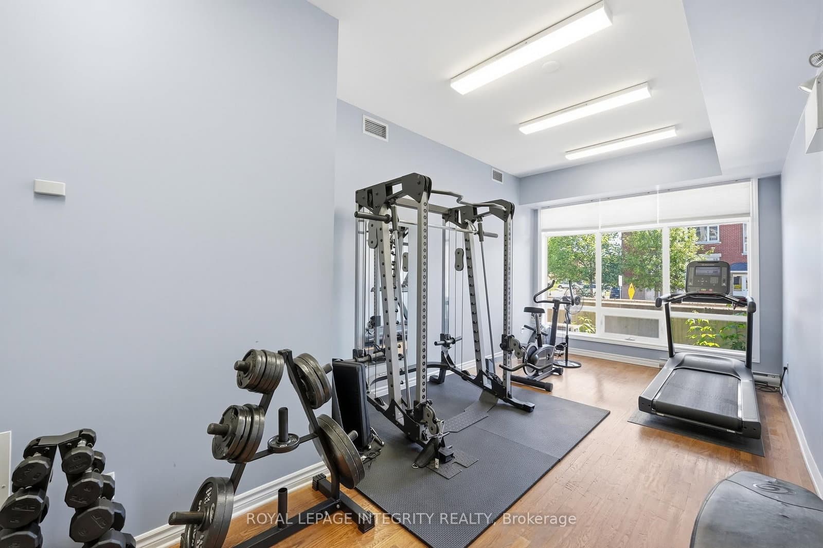 682 Churchill Avenue N, Unit 310 thumbnail 30