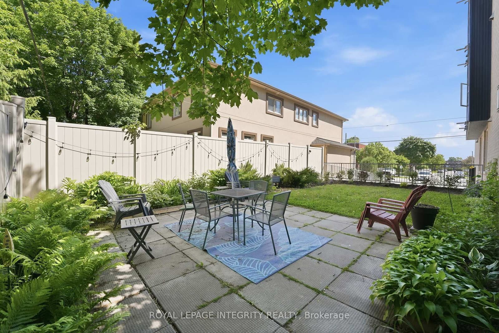 682 Churchill Avenue N, Unit 310 thumbnail 33
