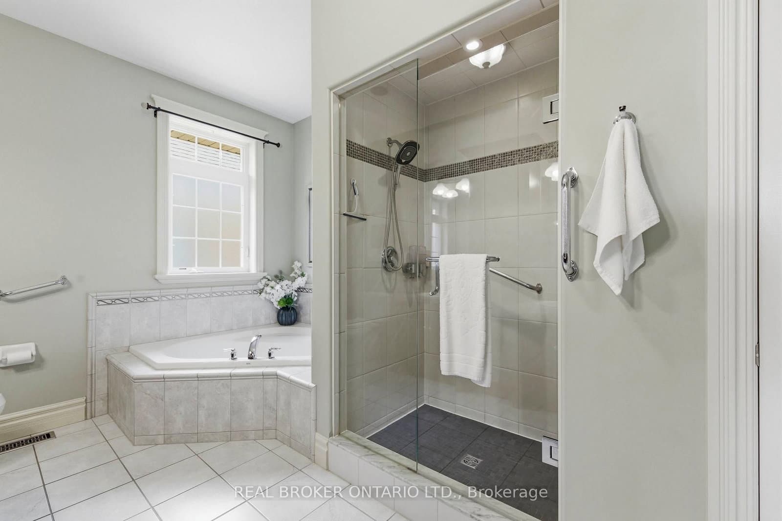 114 Pennsylvania Crescent thumbnail 16