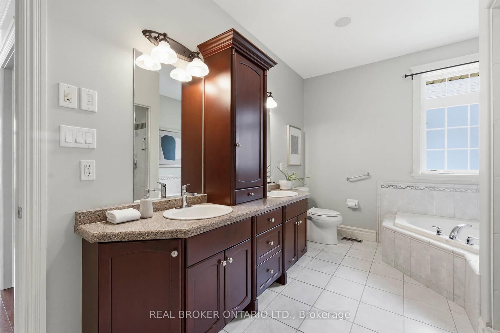 114 Pennsylvania Crescent thumbnail 17