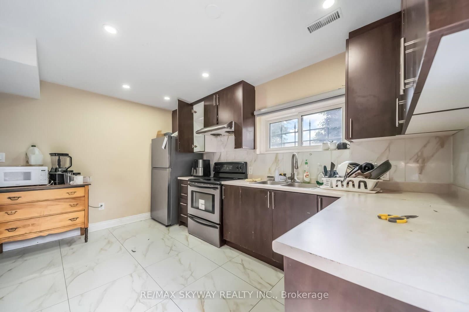 42 Newbury Drive thumbnail 34