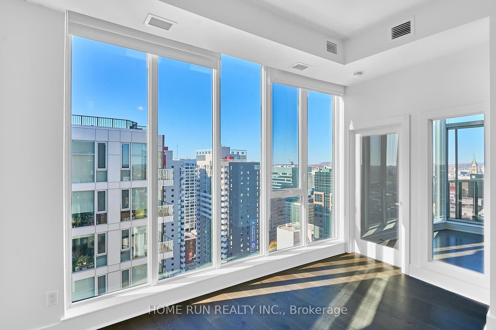 40 Nepean Street, Unit 2703 thumbnail 12
