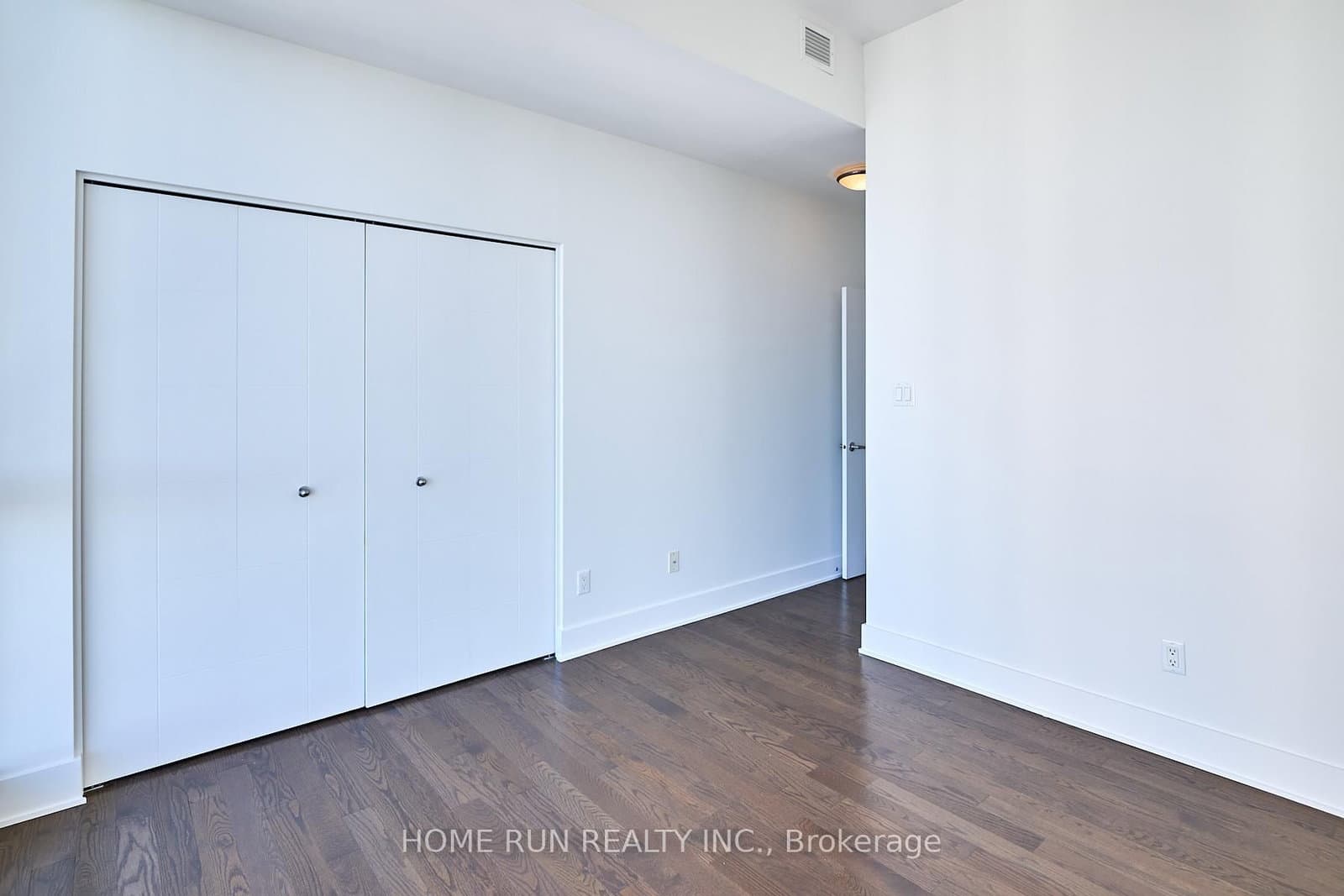 40 Nepean Street, Unit 2703 thumbnail 18