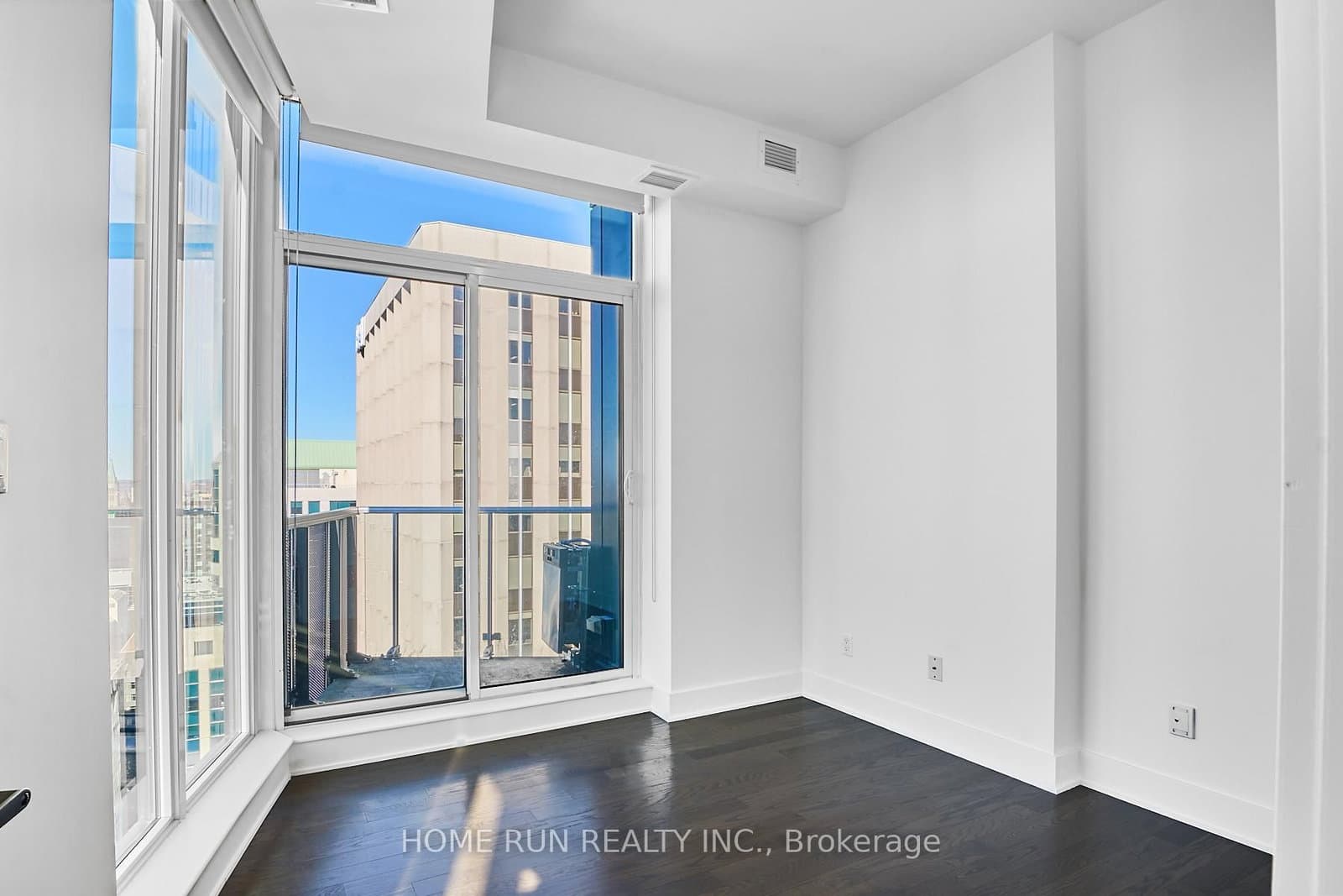 40 Nepean Street, Unit 2703 thumbnail 22
