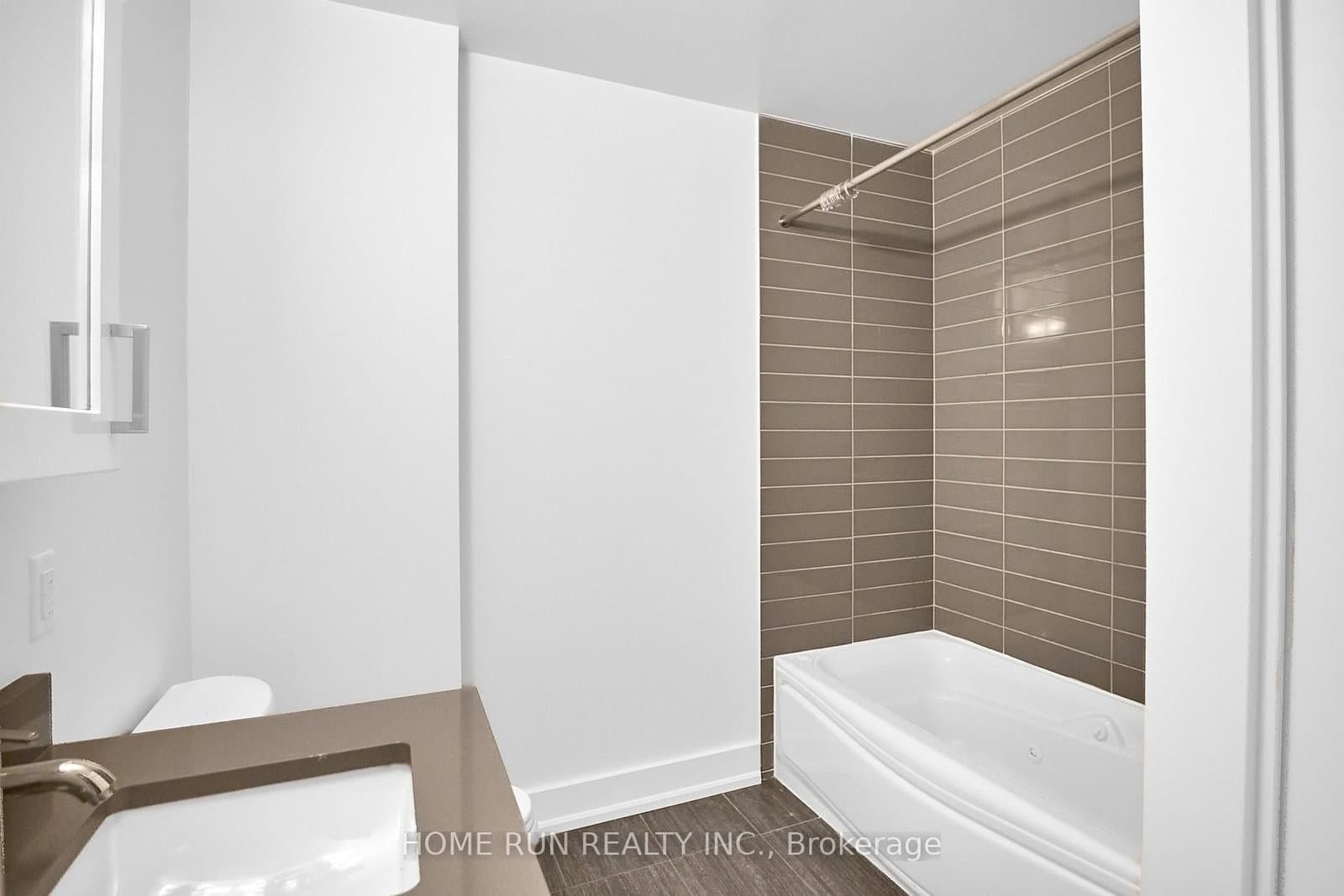40 Nepean Street, Unit 2703 thumbnail 24