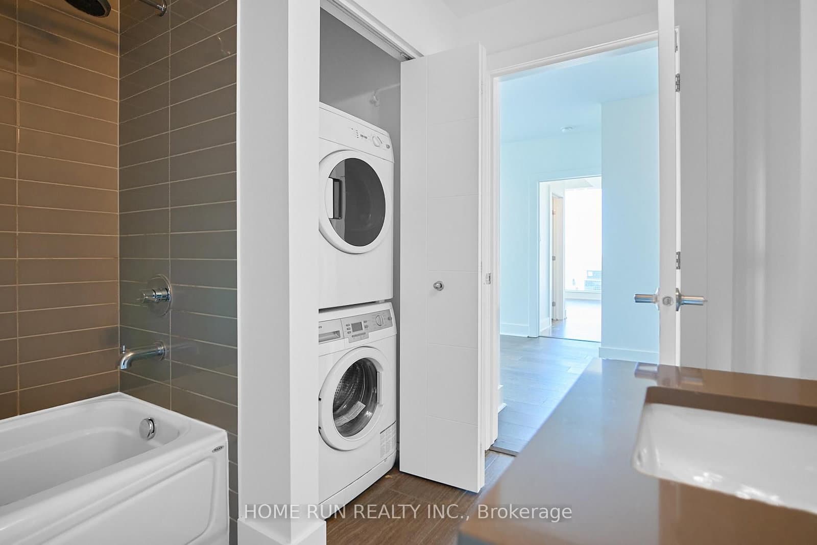 40 Nepean Street, Unit 2703 thumbnail 25