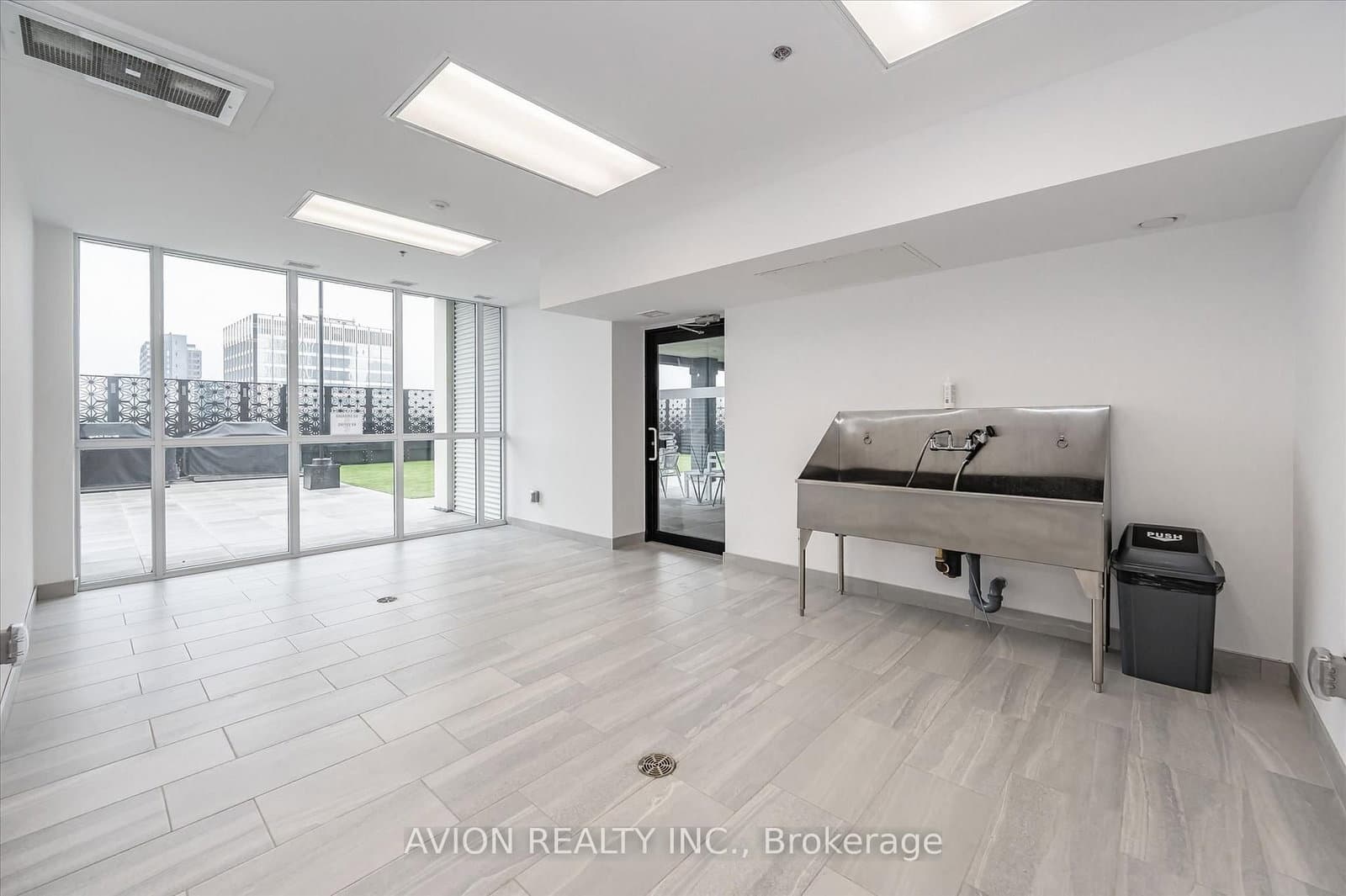 60 charles Street W, Unit 1602 thumbnail 38