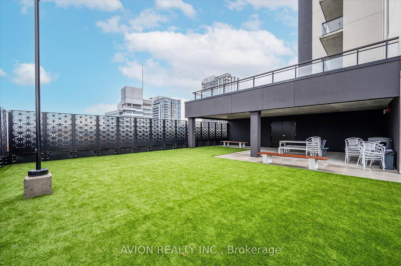 60 charles Street W, Unit 1602 thumbnail 40