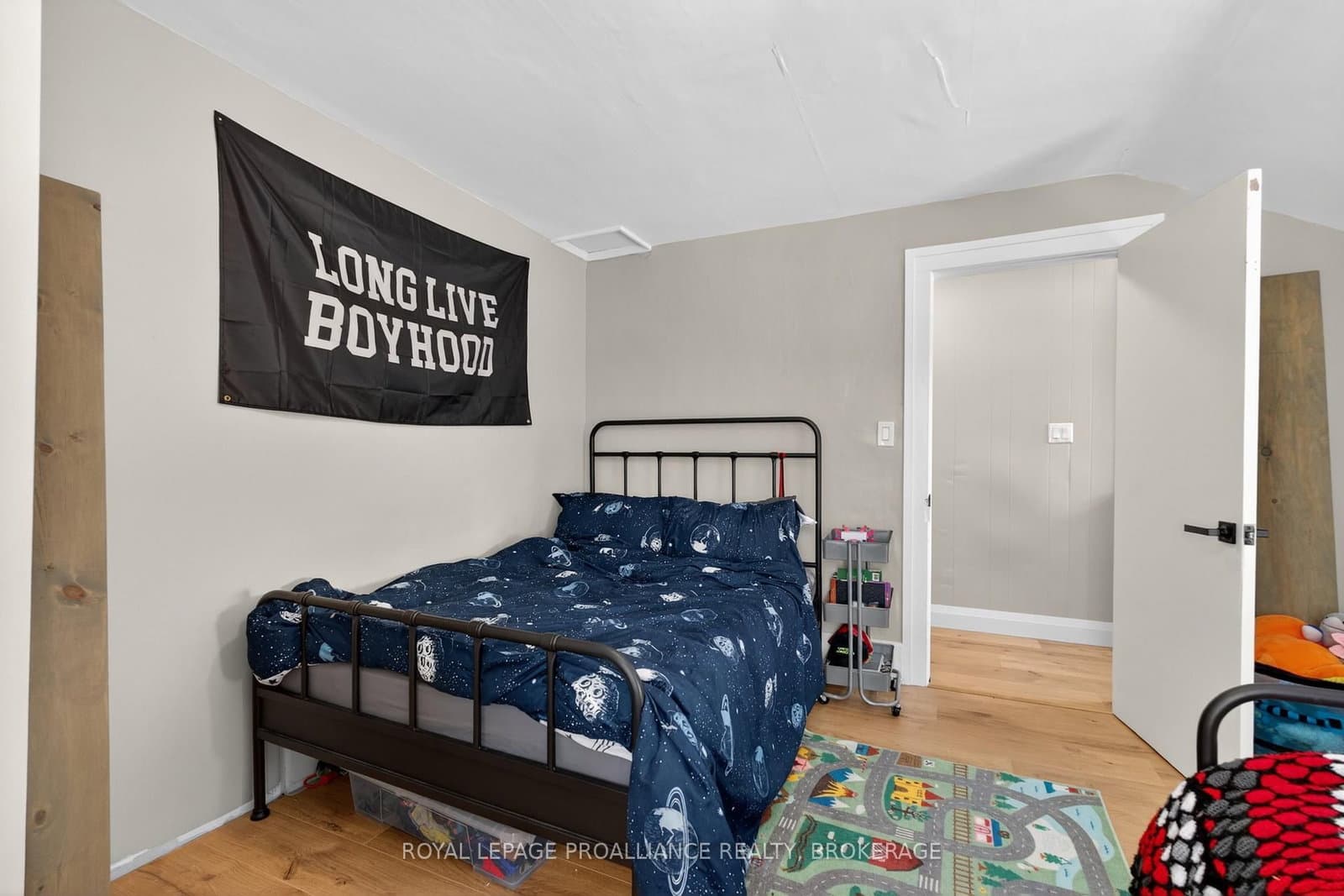118 East Street E thumbnail 22