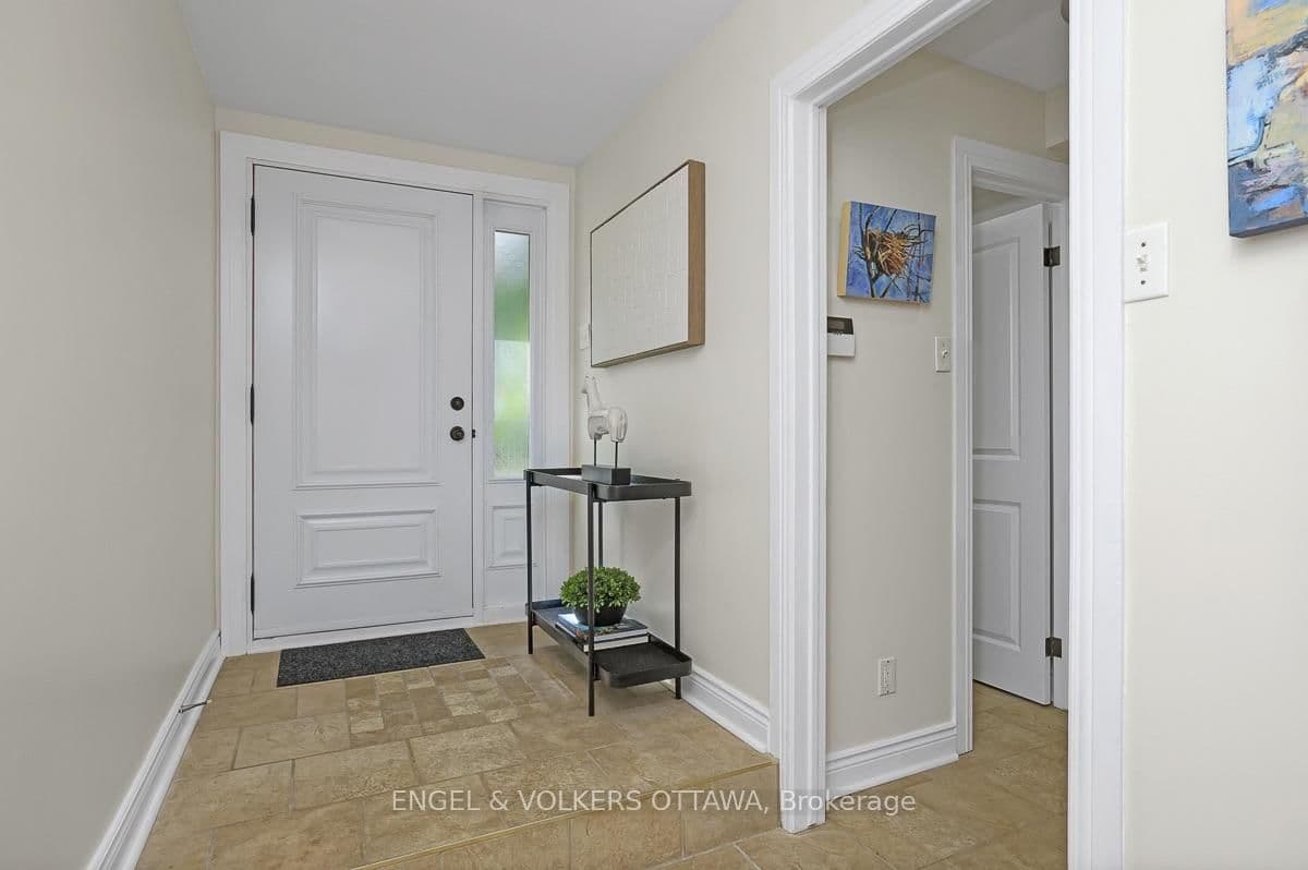 50 Charles Street thumbnail 3
