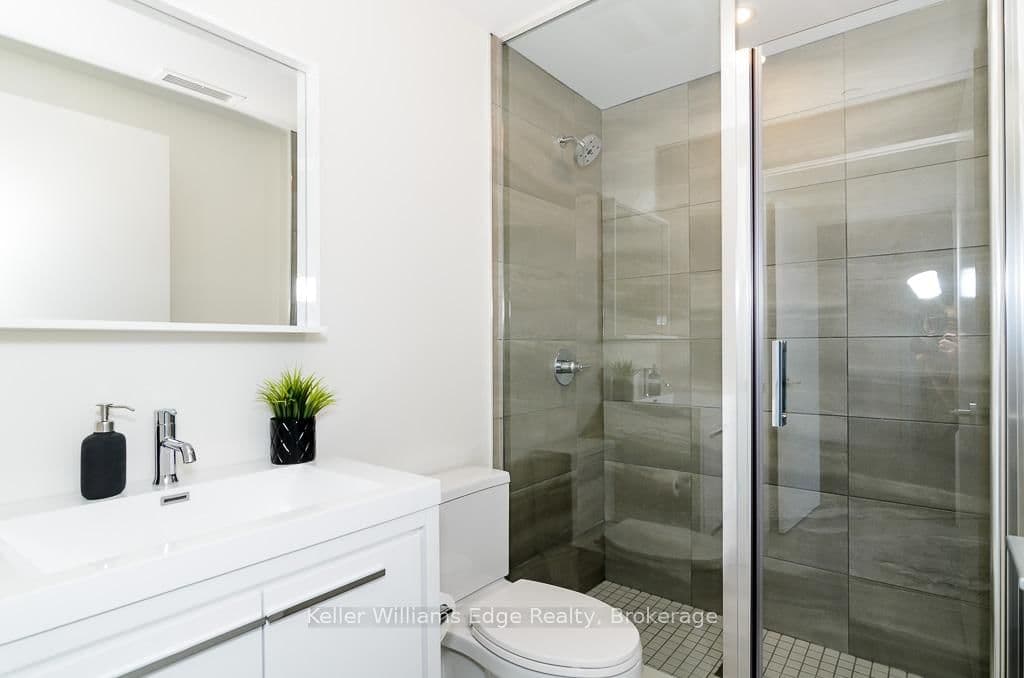 212 King William Street, Unit 405 thumbnail 20