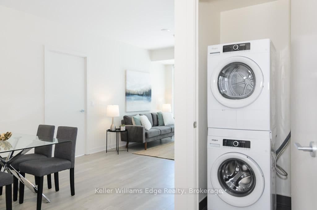 212 King William Street, Unit 405 thumbnail 22