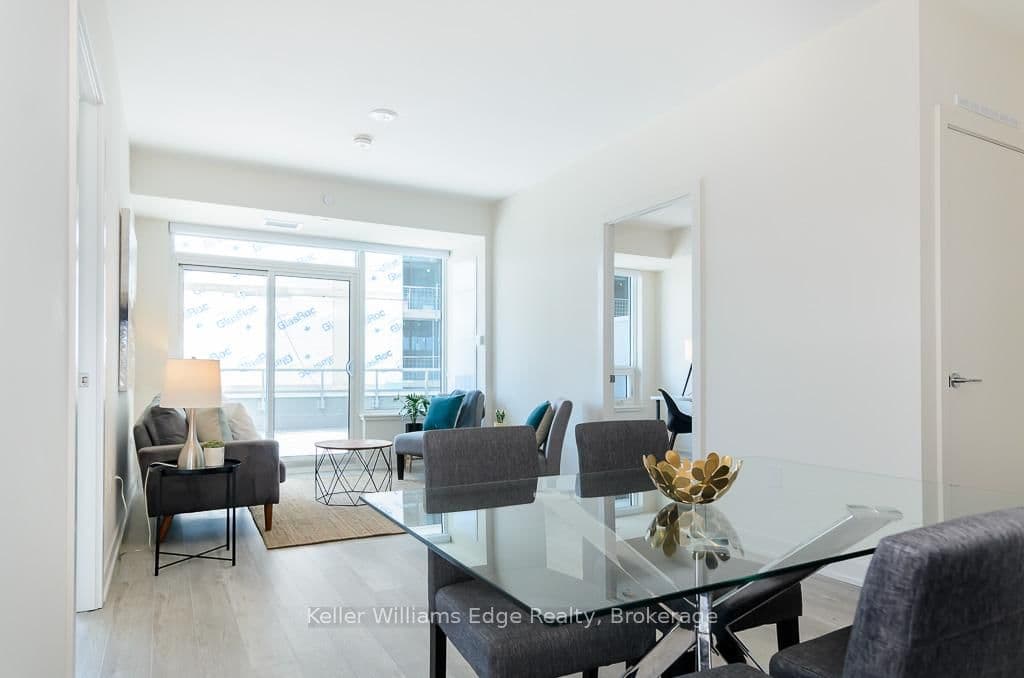 212 King William Street, Unit 405 thumbnail 8