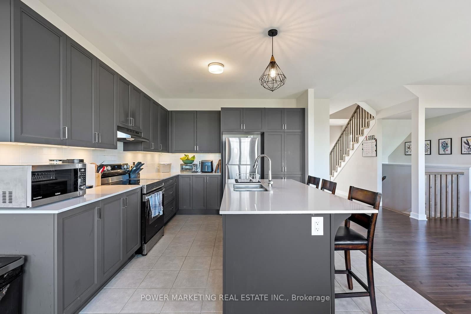 129 Hackamore Crescent thumbnail 16