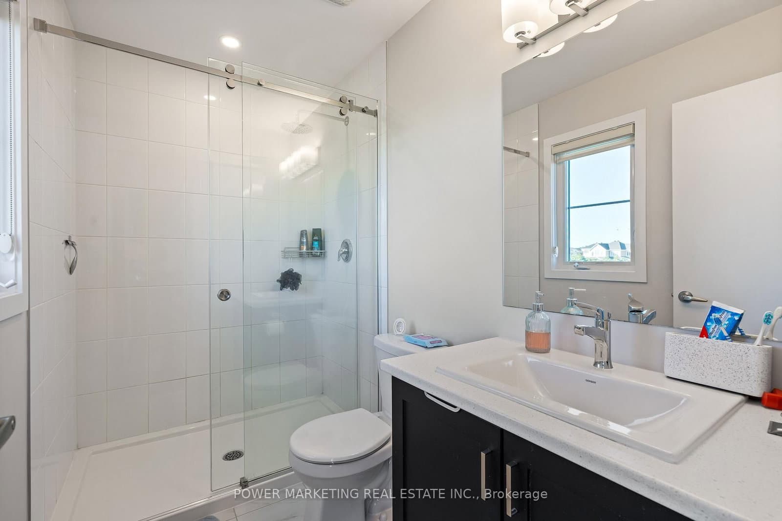129 Hackamore Crescent thumbnail 22