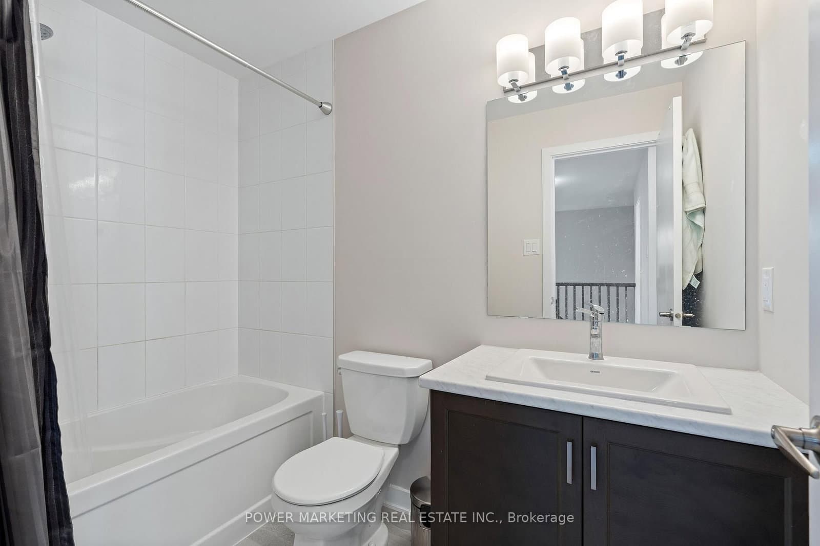 129 Hackamore Crescent thumbnail 25