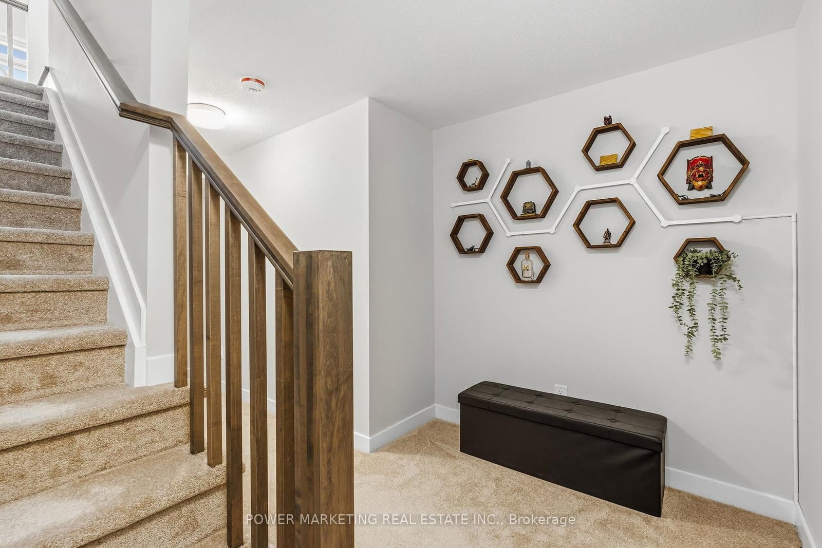 129 Hackamore Crescent thumbnail 27