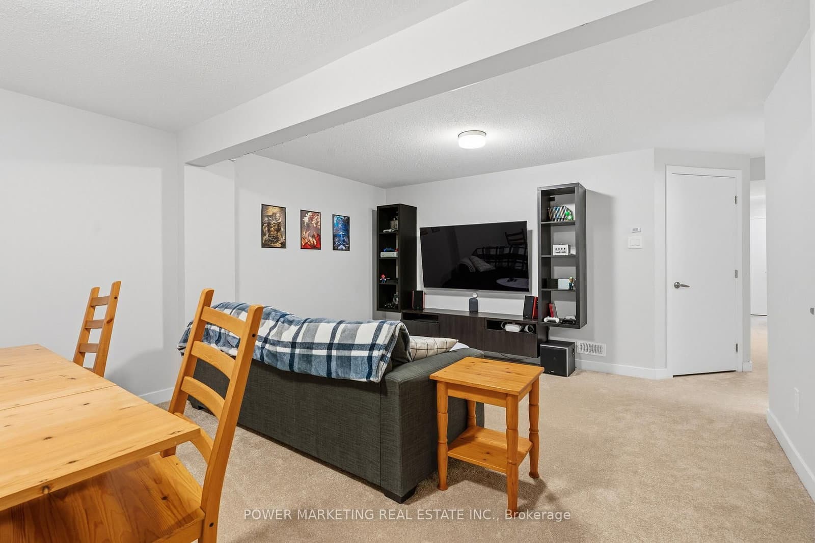 129 Hackamore Crescent thumbnail 31
