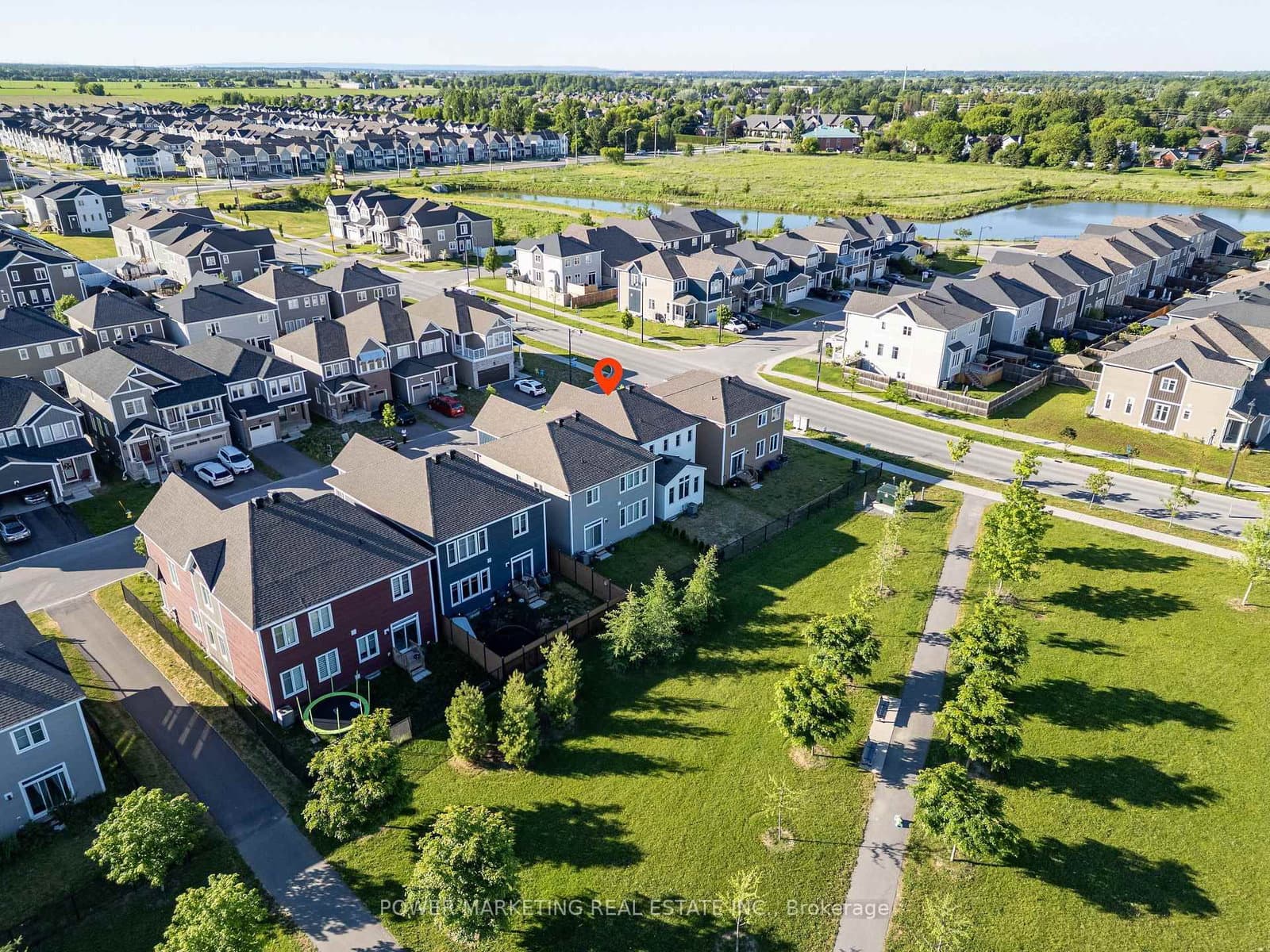 129 Hackamore Crescent thumbnail 35