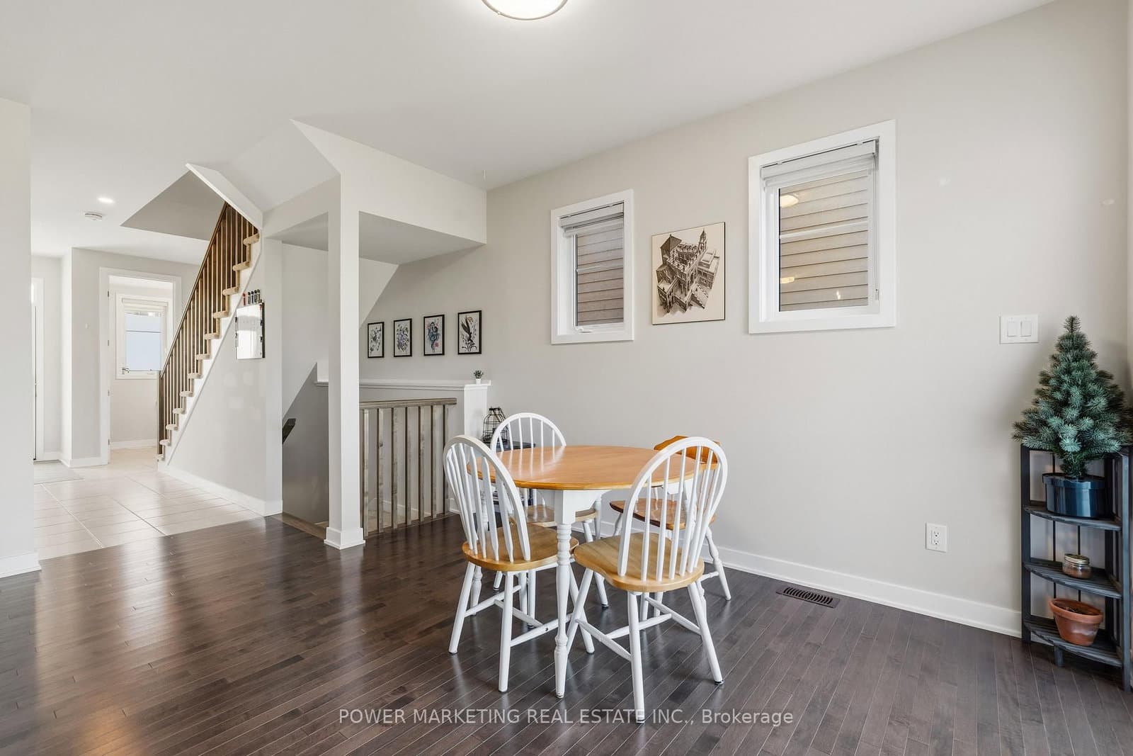 129 Hackamore Crescent thumbnail 9