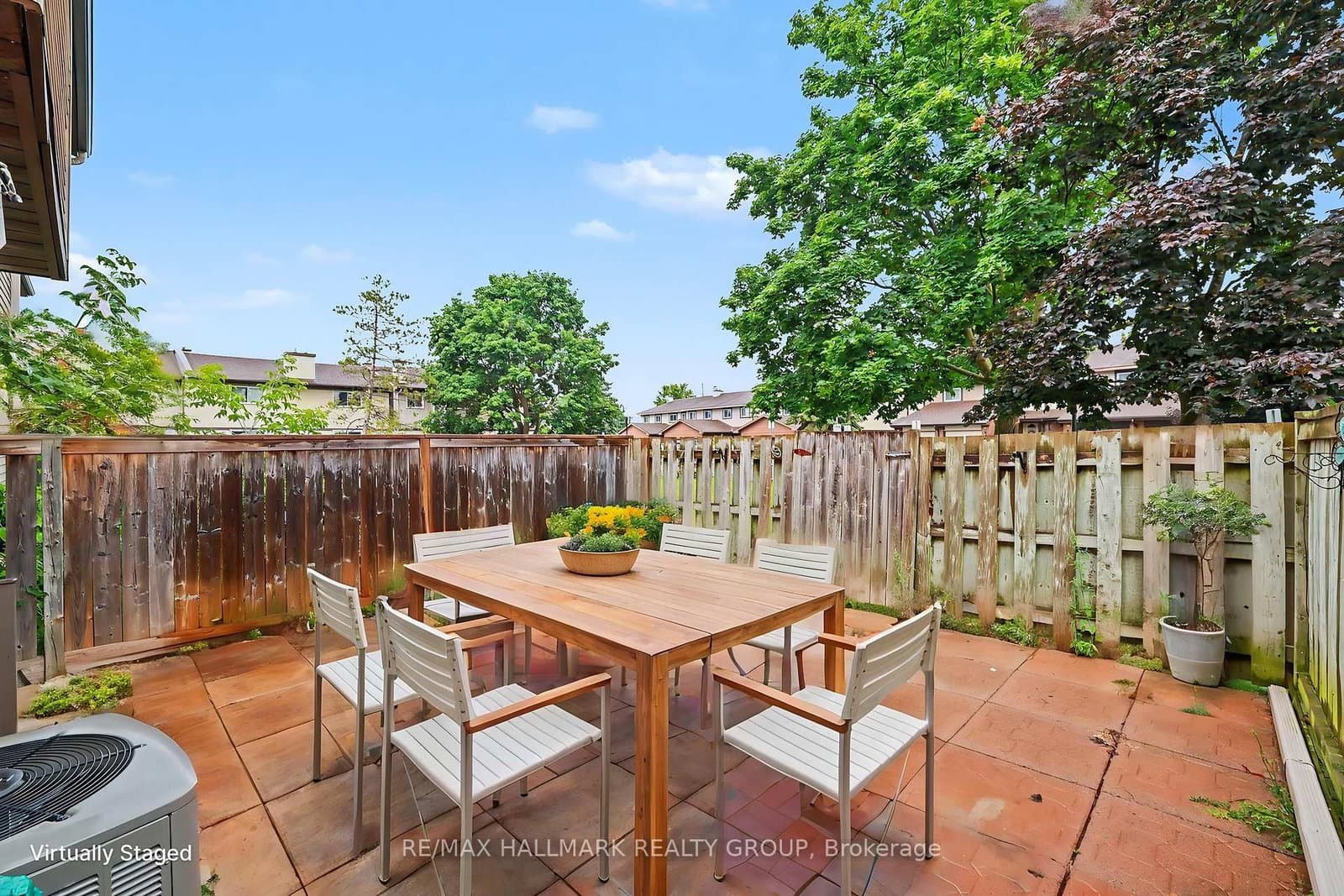 277 Pickford Drive thumbnail 17