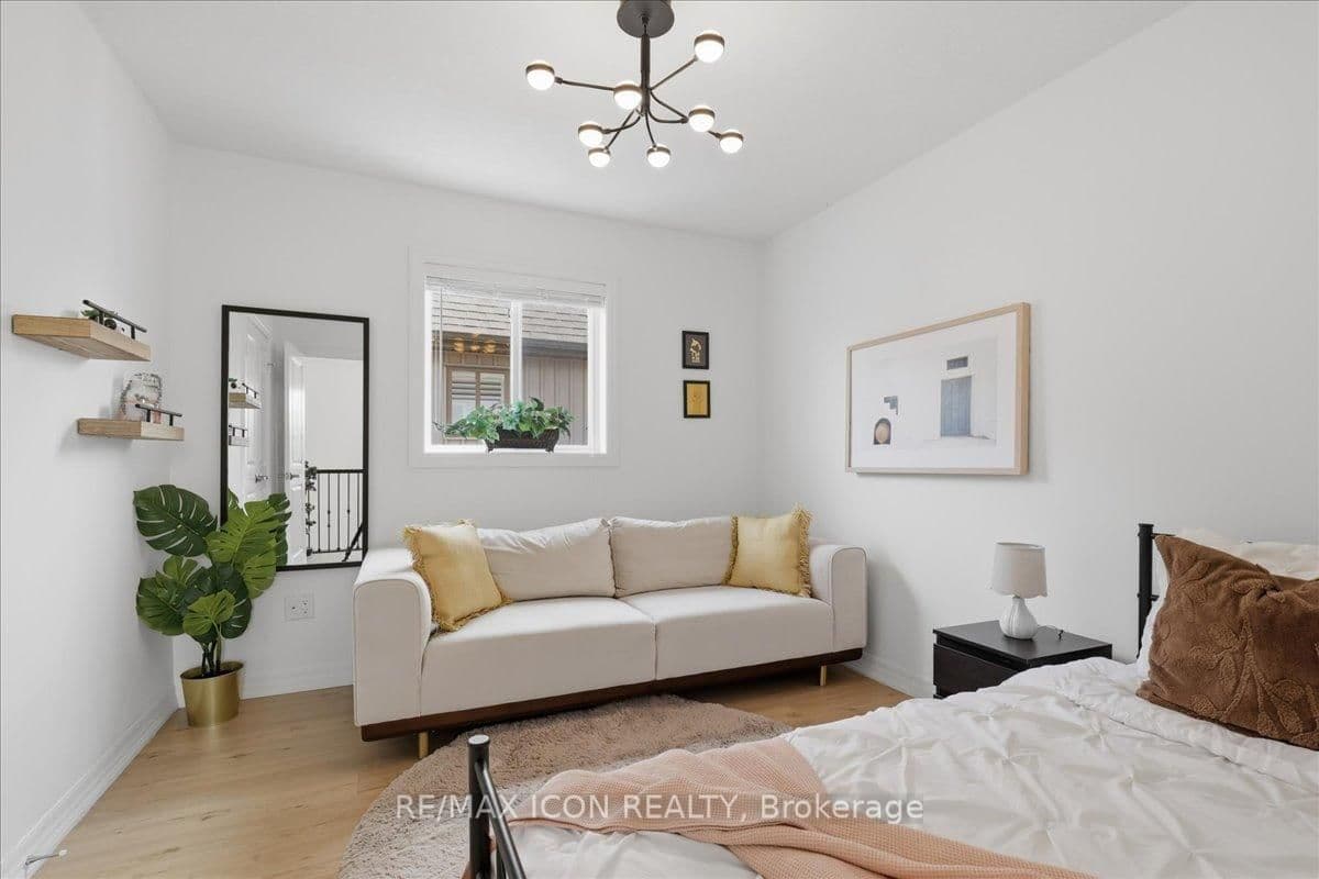 275 Falconridge Drive thumbnail 25