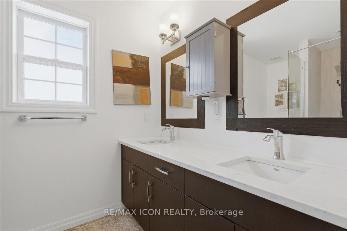 275 Falconridge Drive thumbnail 31
