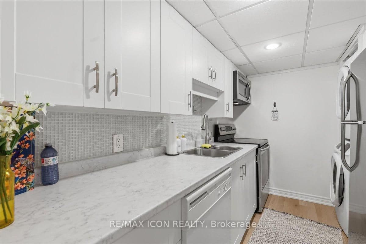 275 Falconridge Drive thumbnail 37