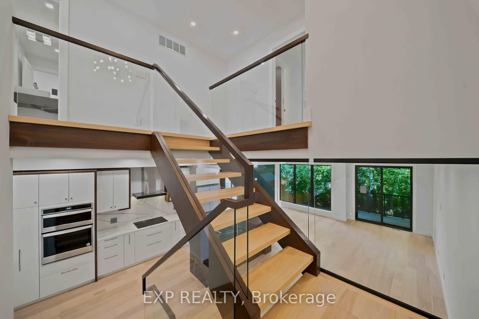 375 Madison Avenue, Unit B thumbnail 14