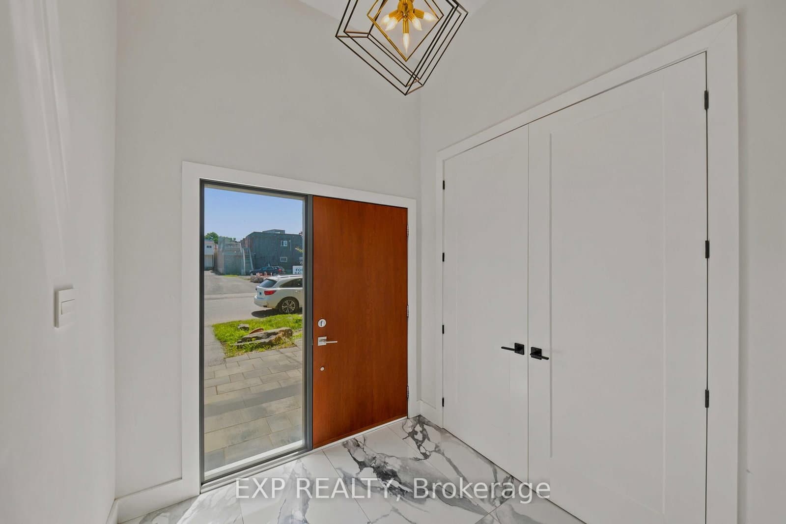375 Madison Avenue, Unit B thumbnail 2