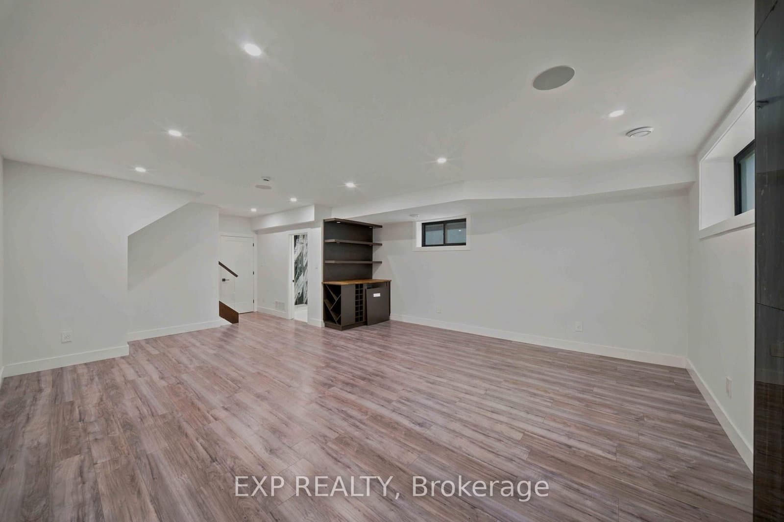 375 Madison Avenue, Unit B thumbnail 32