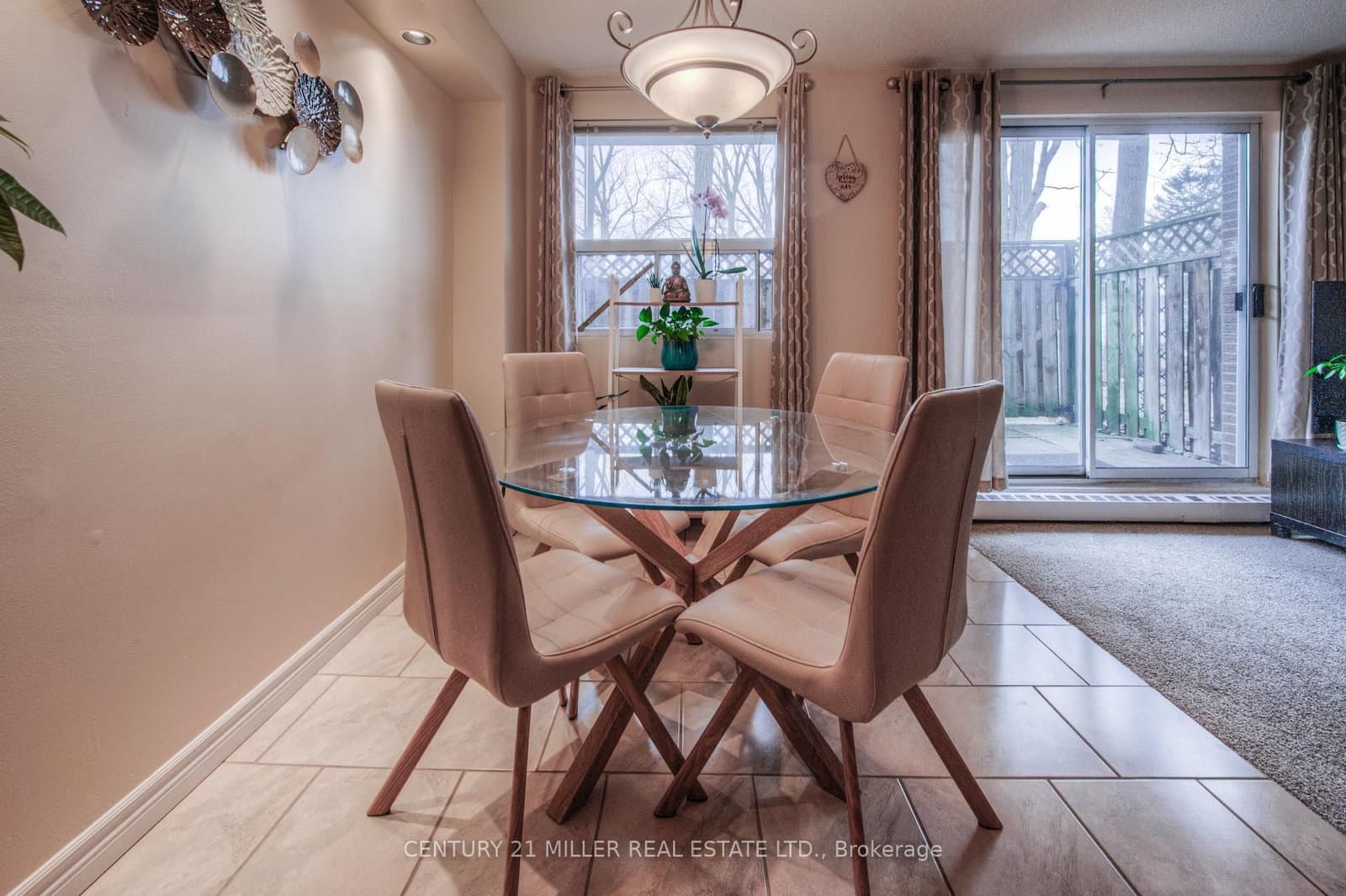 793 Colborne Street E, Unit 110 thumbnail 12