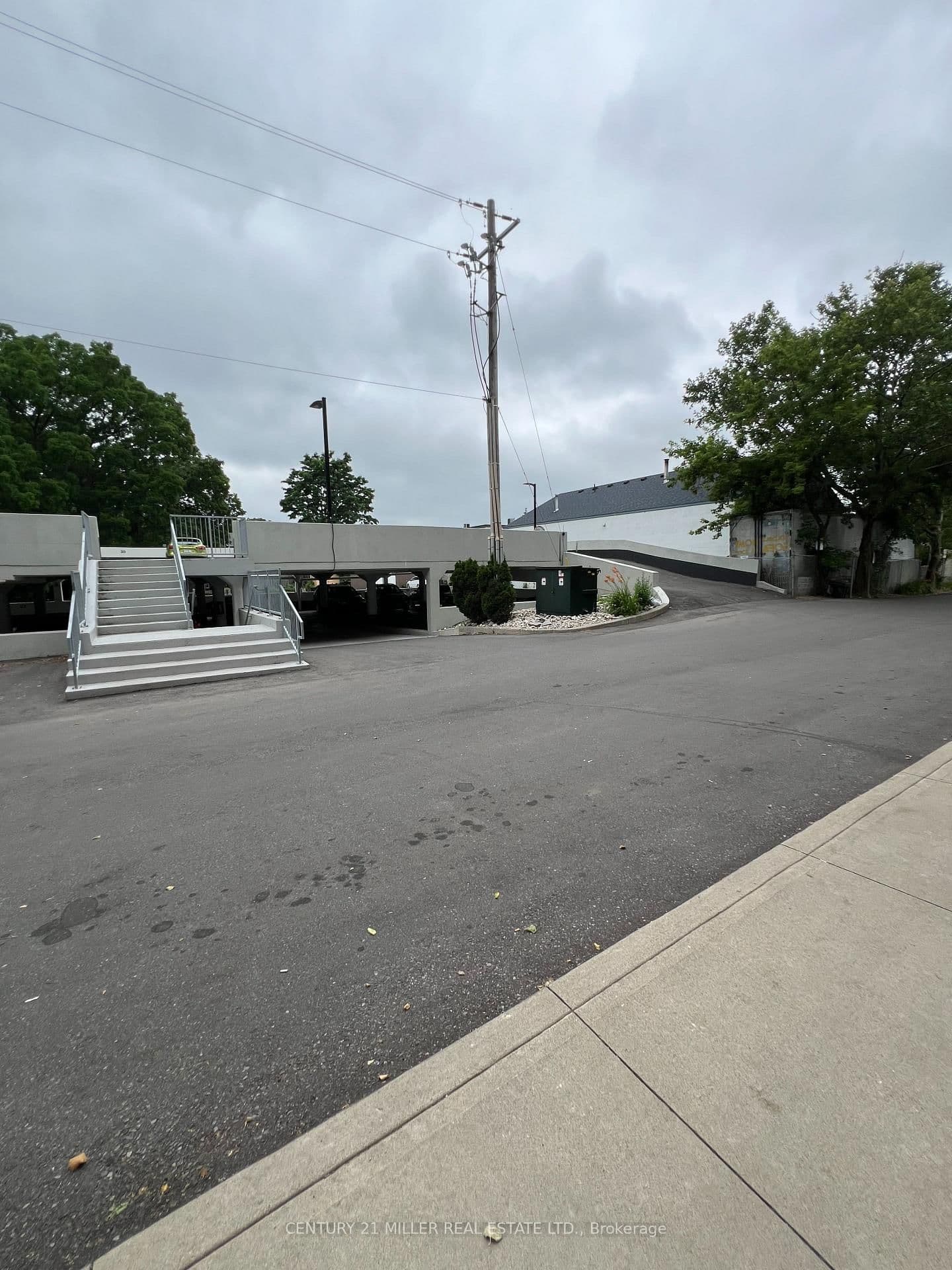 793 Colborne Street E, Unit 110 thumbnail 24