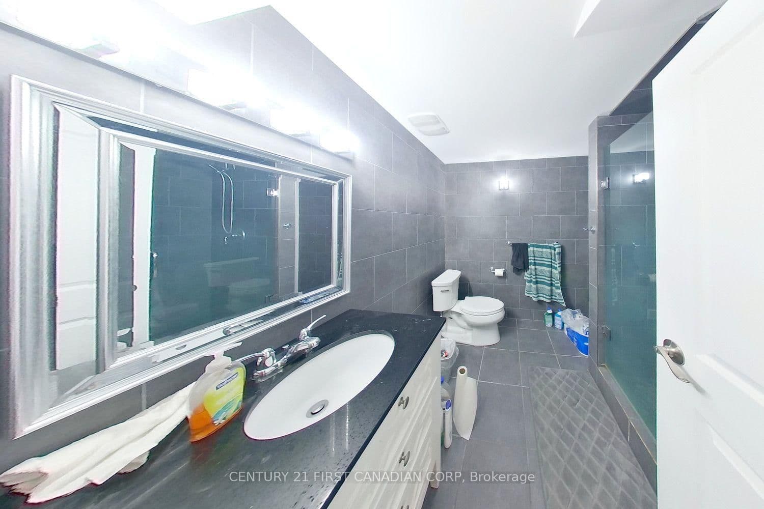858 Roulston Street thumbnail 10