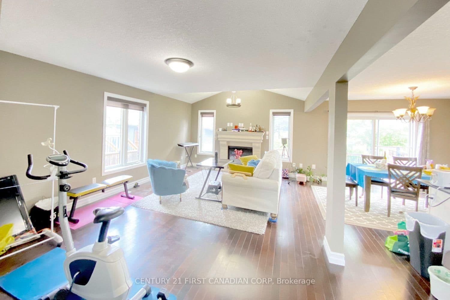 858 Roulston Street thumbnail 2
