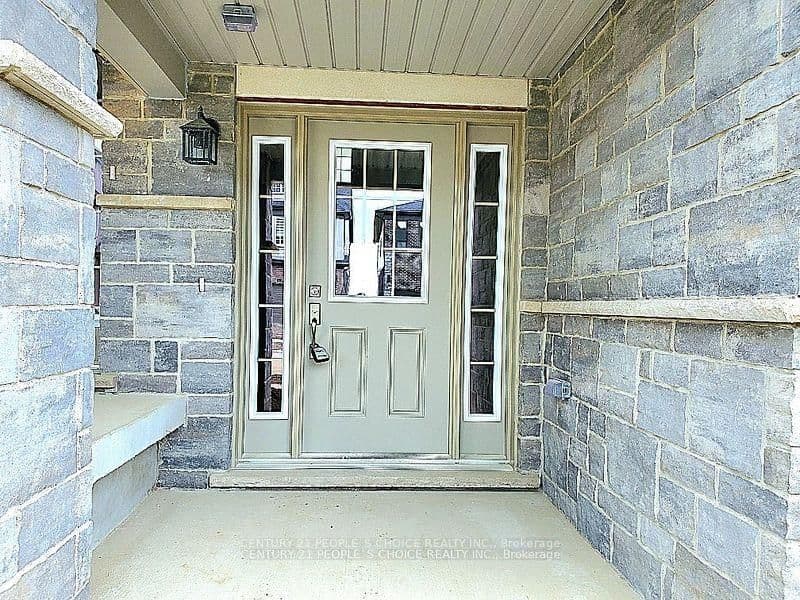 255 Raspberry Place thumbnail 2