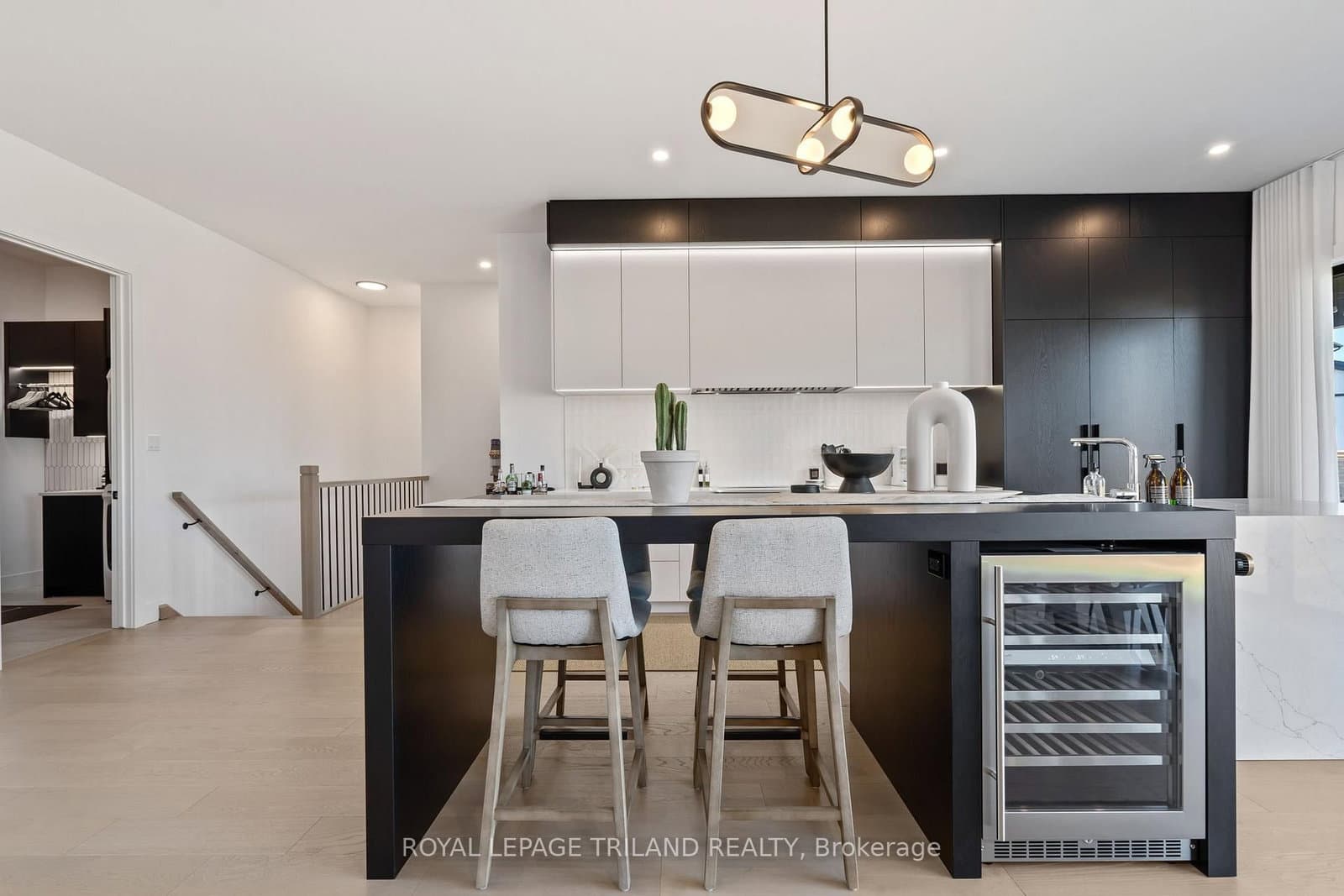 3455 Grand Oak Crossing thumbnail 11