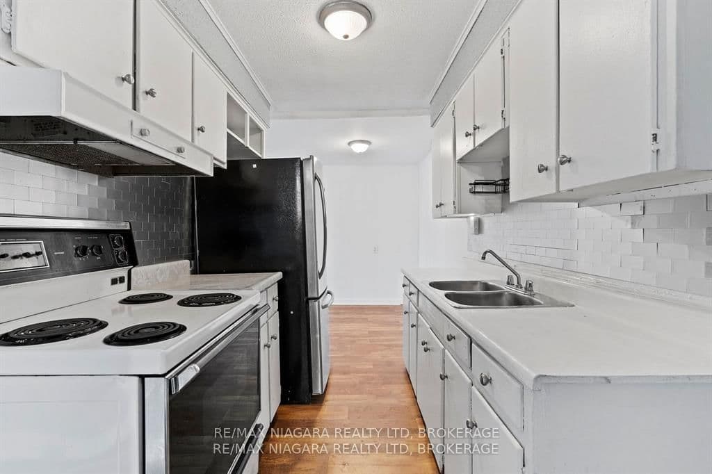 27 Main Street, Unit 2 thumbnail 2