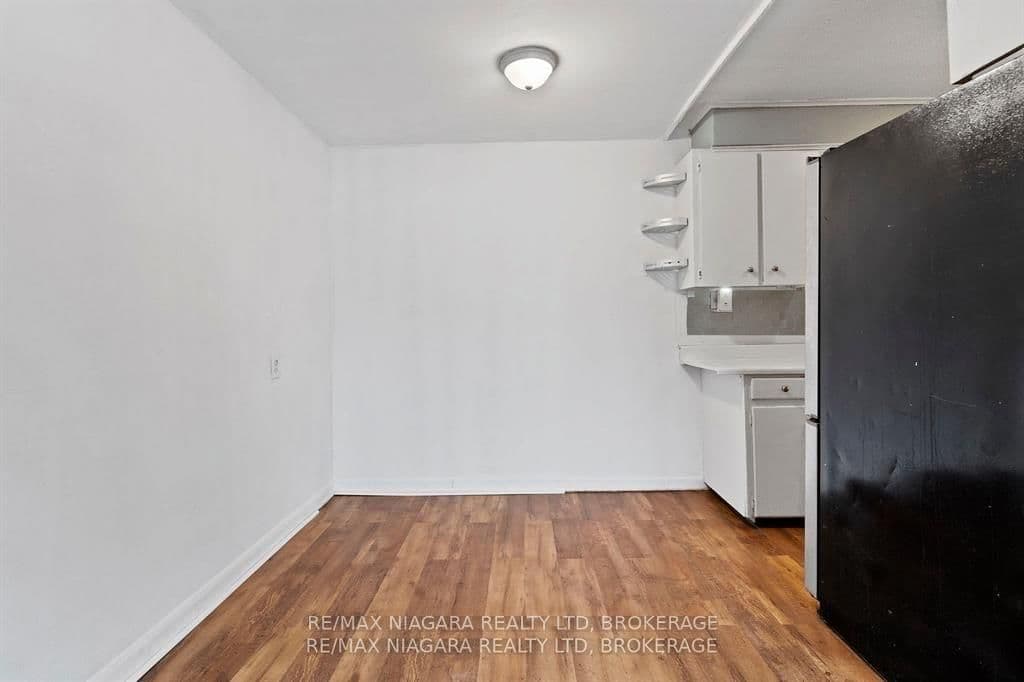 27 Main Street, Unit 2 thumbnail 4