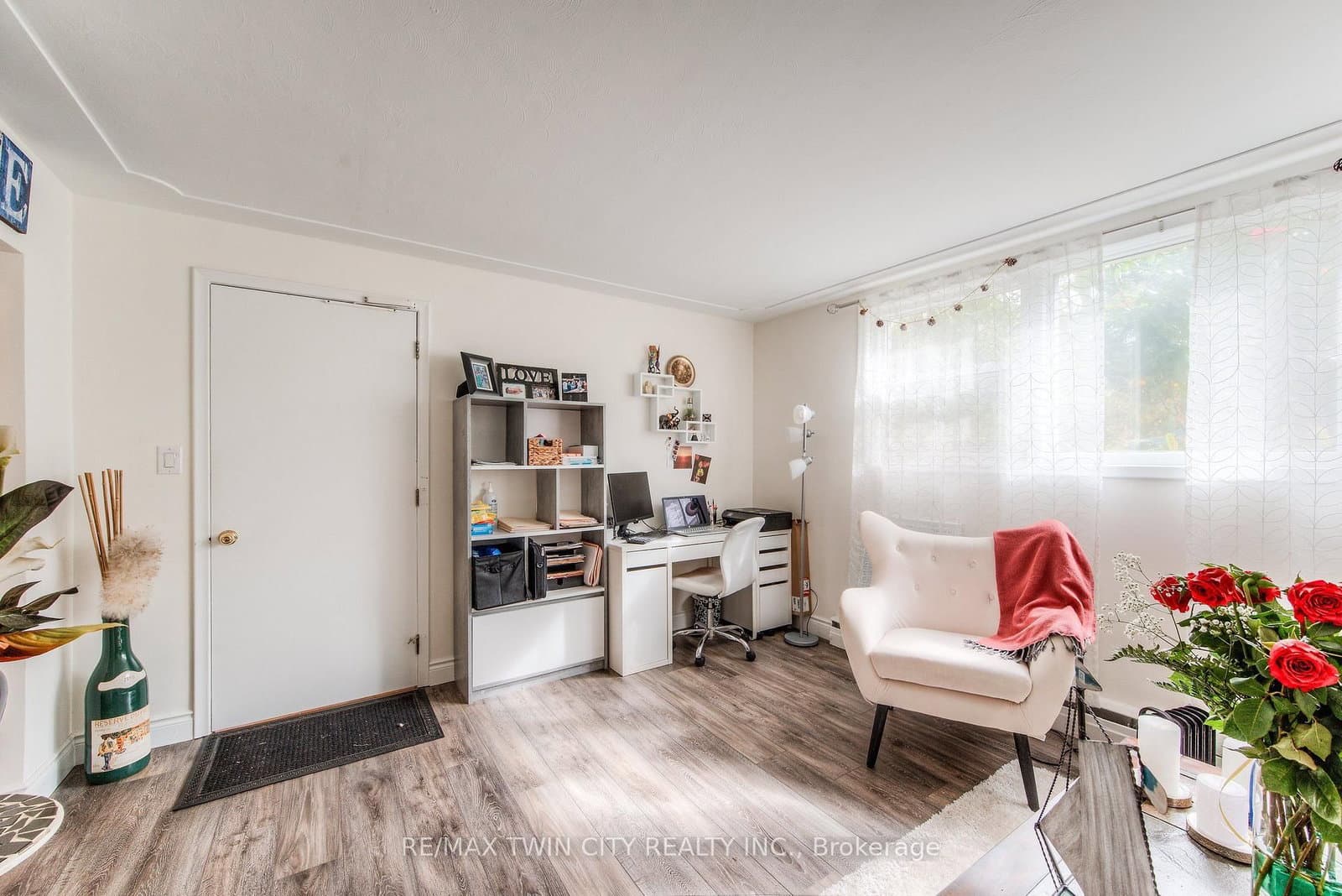 132 Allen Street E, Unit 1 thumbnail 11