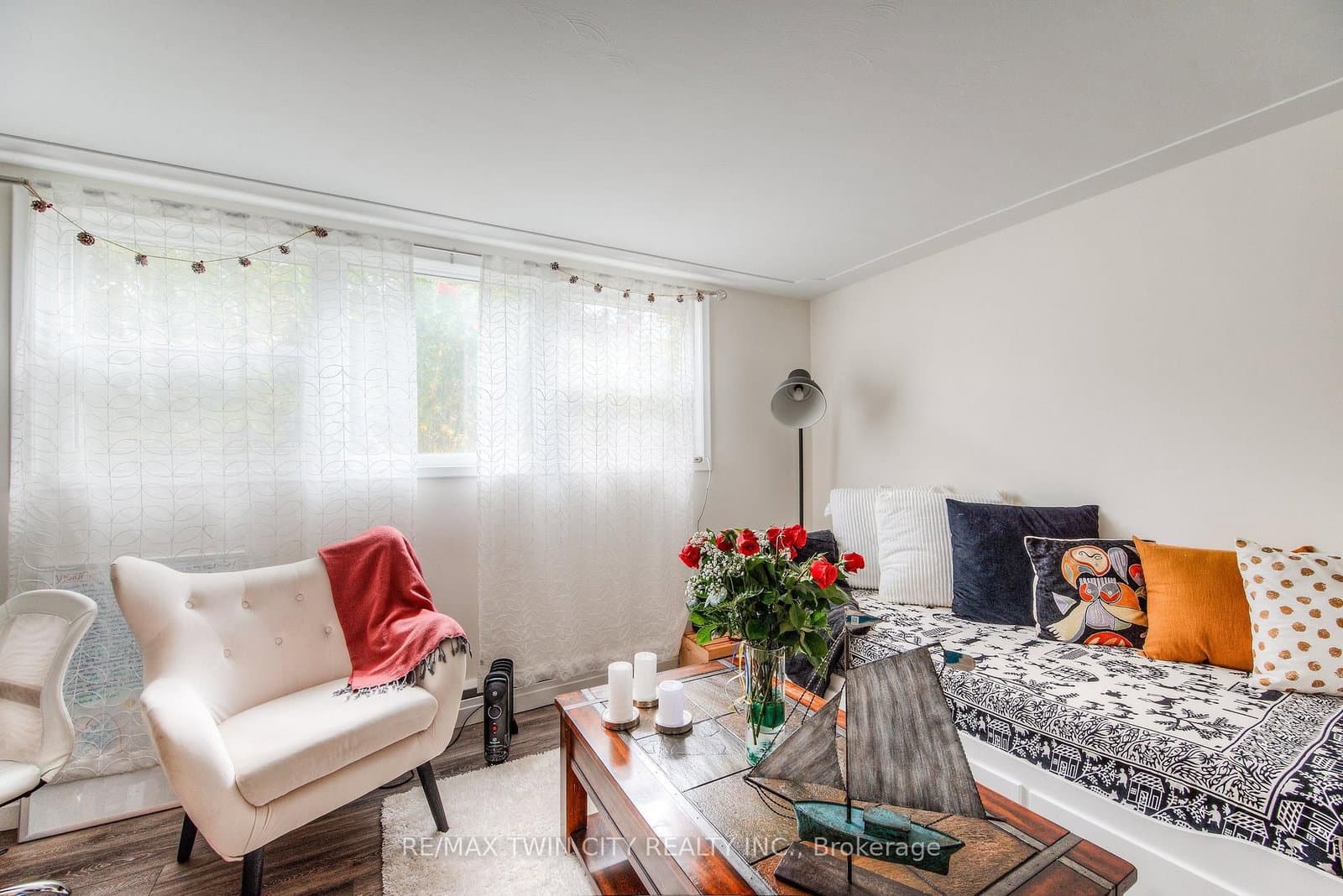 132 Allen Street E, Unit 1 thumbnail 13