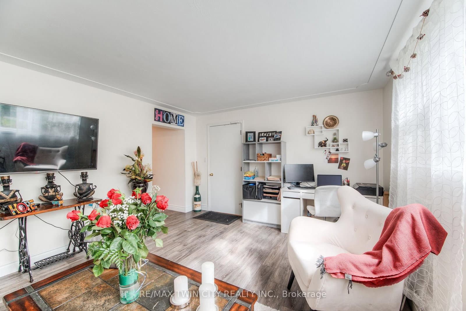132 Allen Street E, Unit 1 thumbnail 14