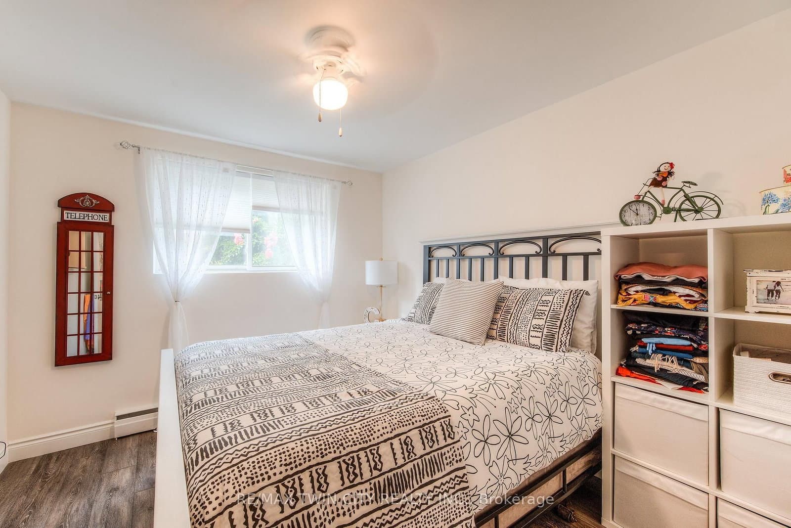 132 Allen Street E, Unit 1 thumbnail 15