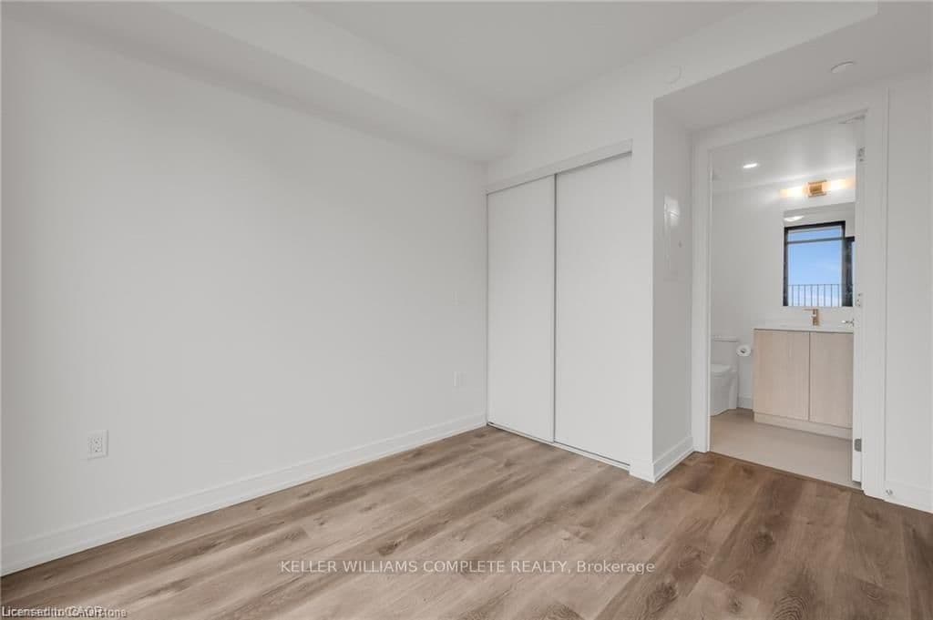 1 Jarvis Street, Unit 526 thumbnail 10