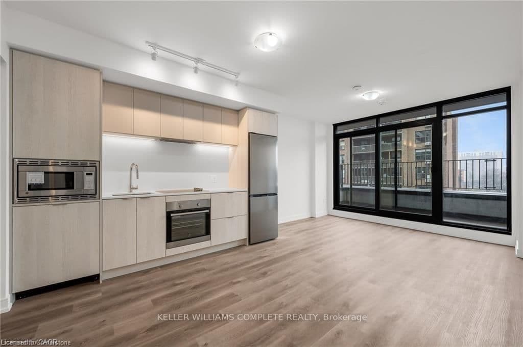 1 Jarvis Street, Unit 526 thumbnail 3