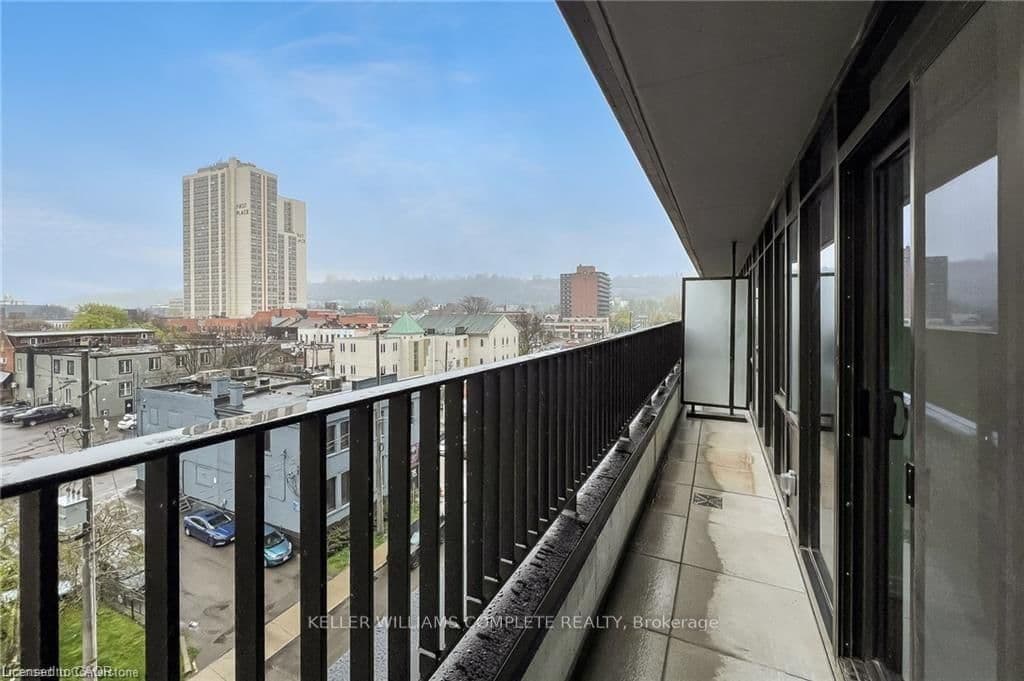 1 Jarvis Street, Unit 526 thumbnail 6